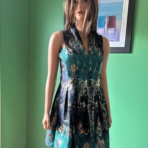 💚💚EUC Vince Camuto Black and Gold Women's Dress💚💚